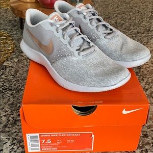 Women’s Nike Flex Contact
